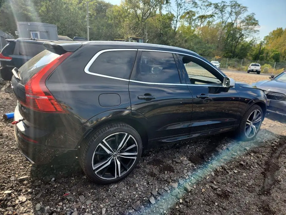 2019 VOLVO XC60 T6 R-DESIGN  