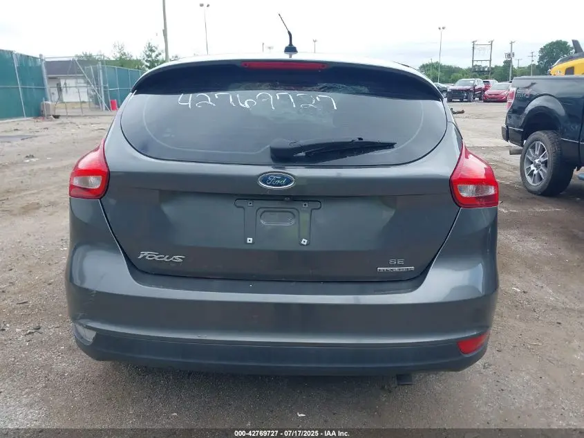 2015 FORD FOCUS SE