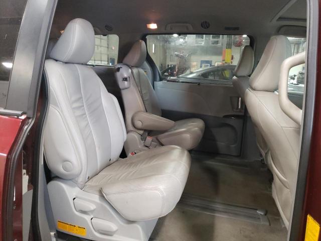 2011 TOYOTA SIENNA XLE