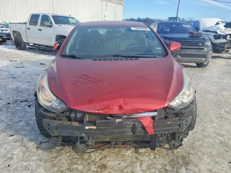 2014 HYUNDAI ELANTRA SE  