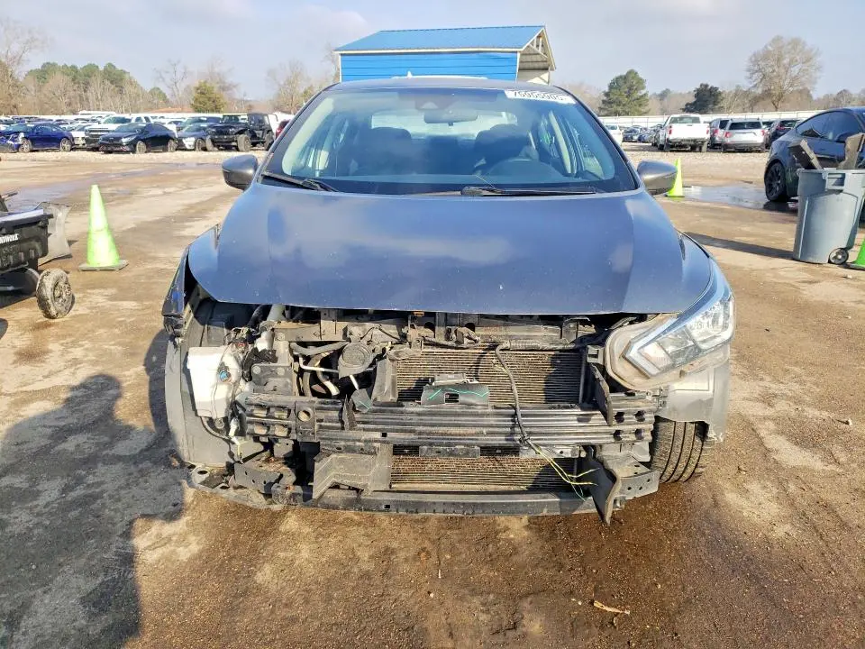 2020 NISSAN VERSA SV  