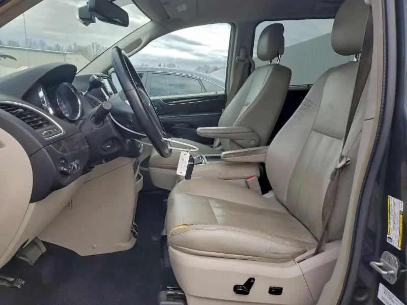 2011 CHRYSLER TOWN & COUNTRY TOURING L  