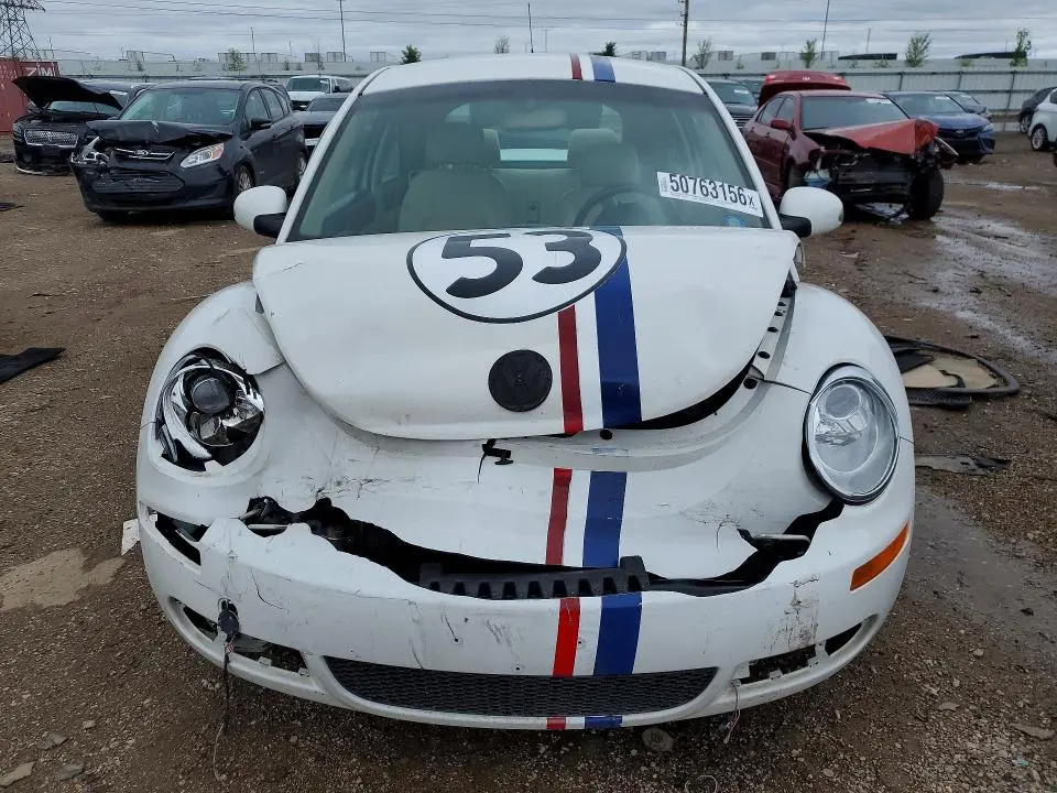 2010 VOLKSWAGEN NEW BEETLE 2.5L LEATHER  