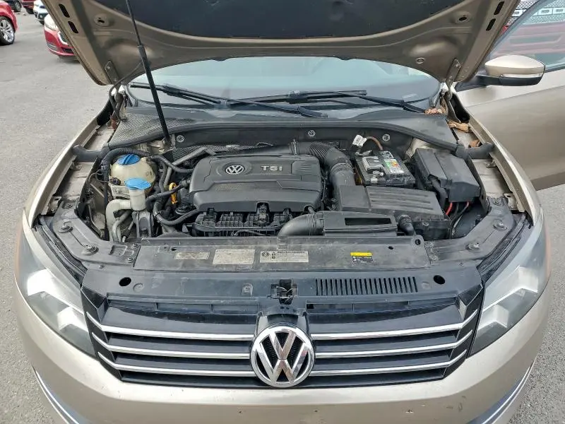 2015 VOLKSWAGEN PASSAT S  