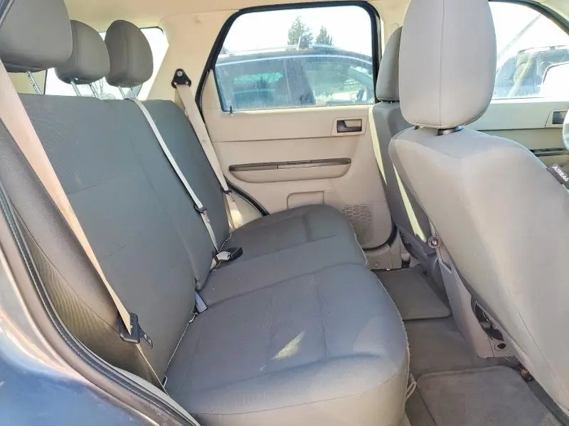 2011 FORD ESCAPE XLS  