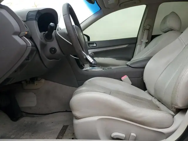 2011 INFINITI G37   
