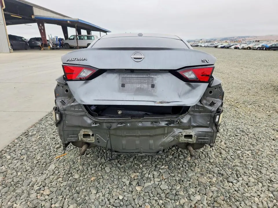 2023 NISSAN ALTIMA SV  