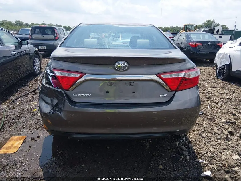 2017 TOYOTA CAMRY SE