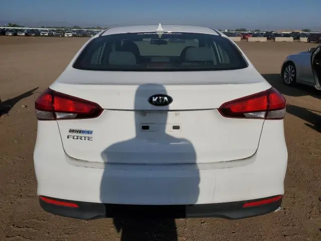 2017 KIA FORTE LX  