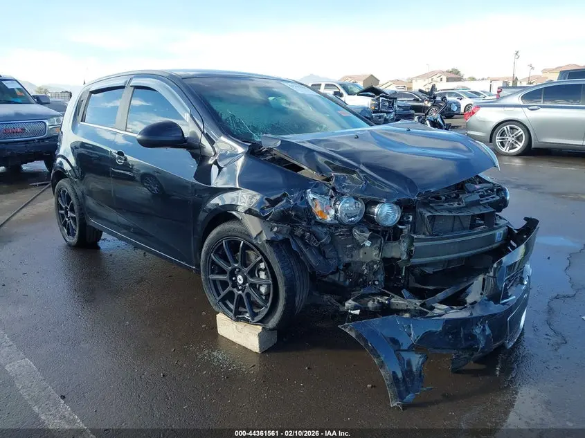 2016 CHEVROLET SONIC LT AUTO