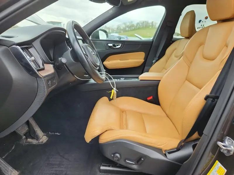 2020 VOLVO XC60 T5 INSCRIPTION  