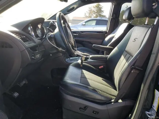 2016 CHRYSLER TOWN & COUNTRY S  