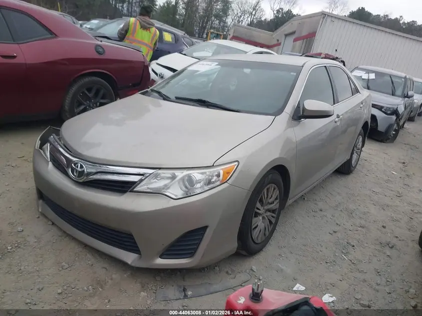 2014 TOYOTA CAMRY LE