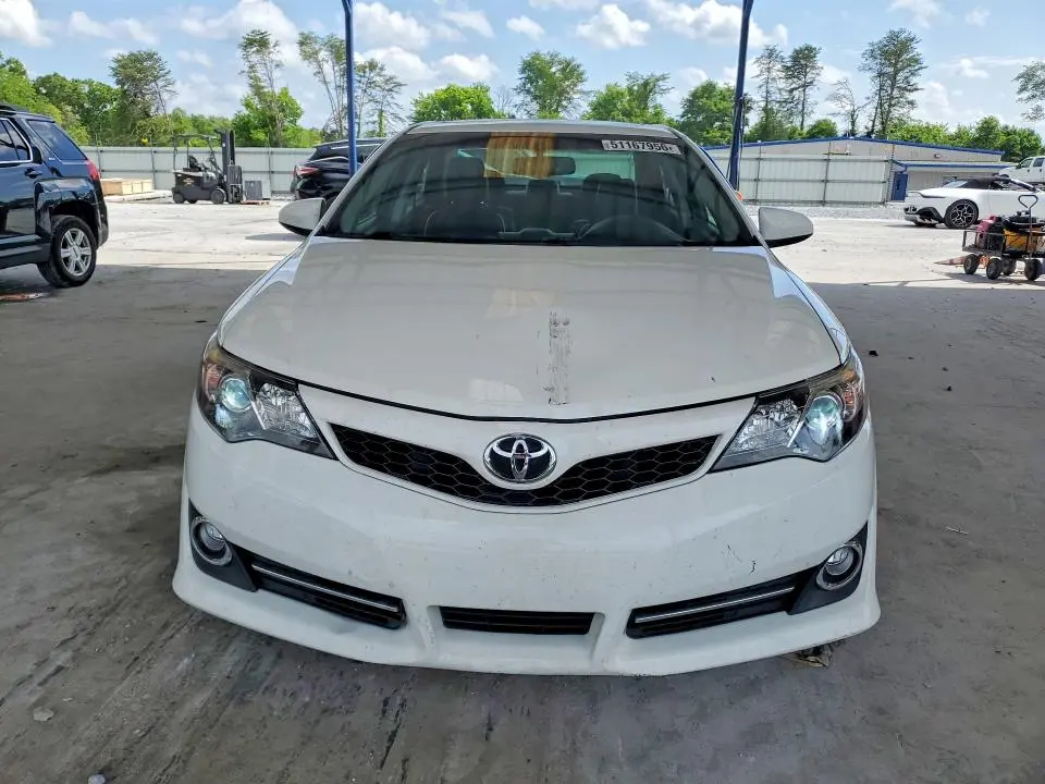 2014 TOYOTA CAMRY SE V6  