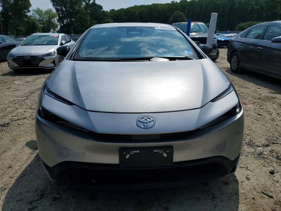 2024 TOYOTA PRIUS LE  