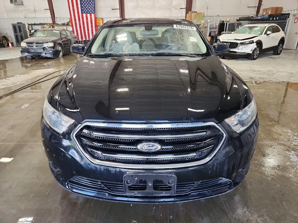 2013 FORD TAURUS SE  