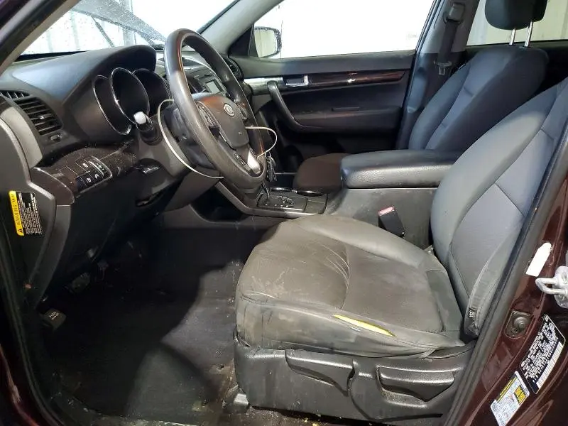 2013 KIA SORENTO LX  