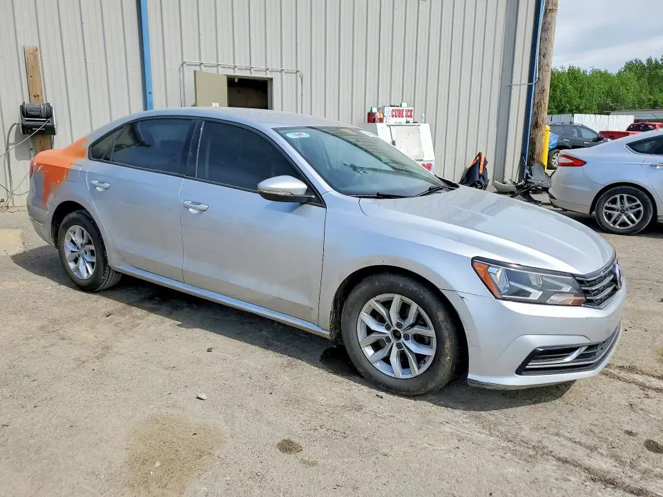 2018 VOLKSWAGEN PASSAT S/R-LINE  