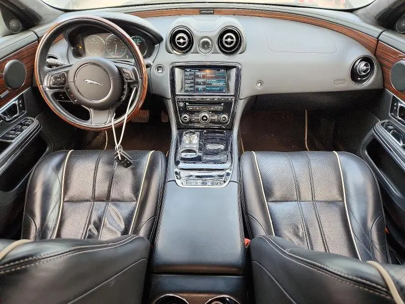 2014 JAGUAR XJL PORTFOLIO  