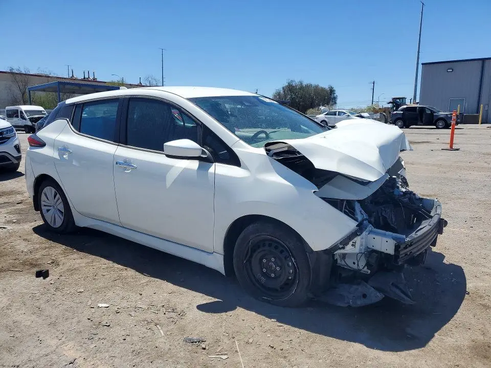 2023 NISSAN LEAF   