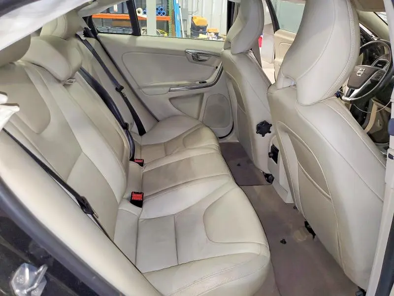 2014 VOLVO S60 T5  