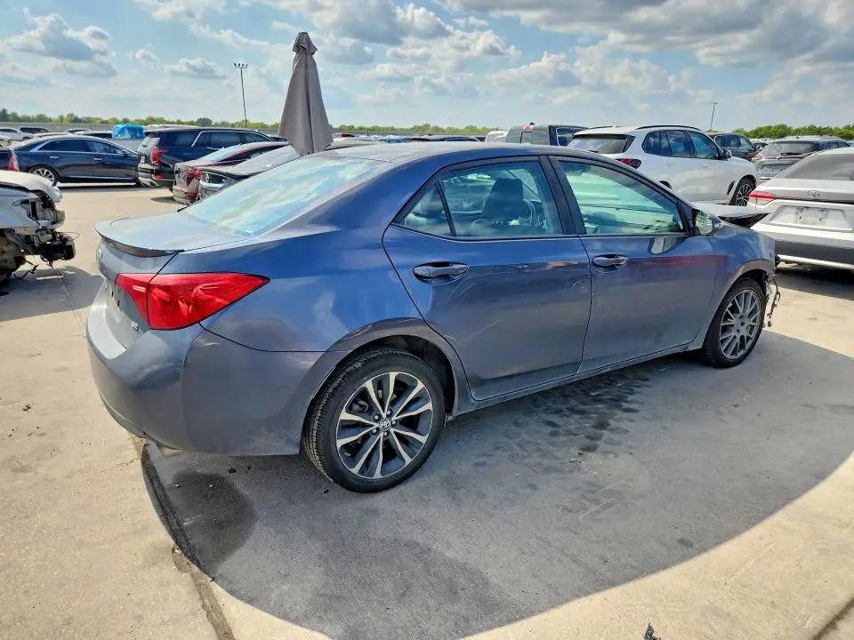 2017 TOYOTA COROLLA SE  