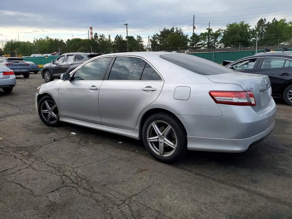 2010 TOYOTA CAMRY SE  