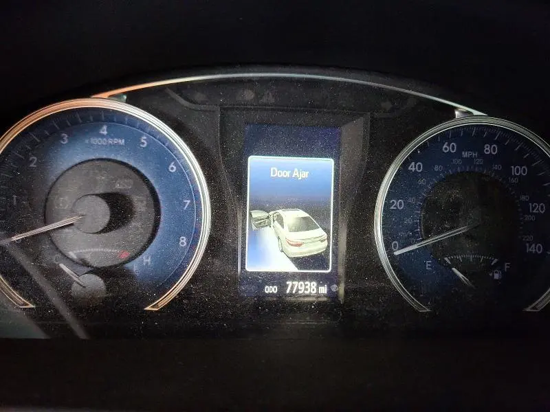 2016 TOYOTA CAMRY XLE  