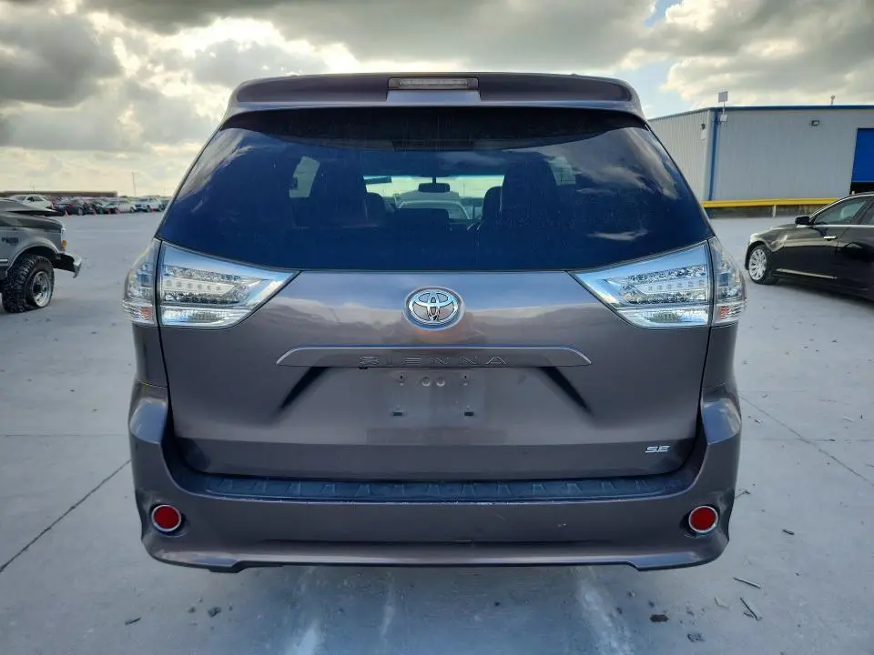 2013 TOYOTA SIENNA SPORT  