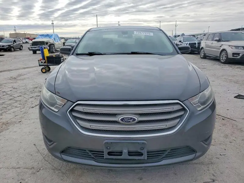 2015 FORD TAURUS SE  