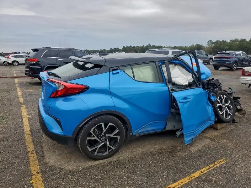 2019 TOYOTA C-HR XLE  