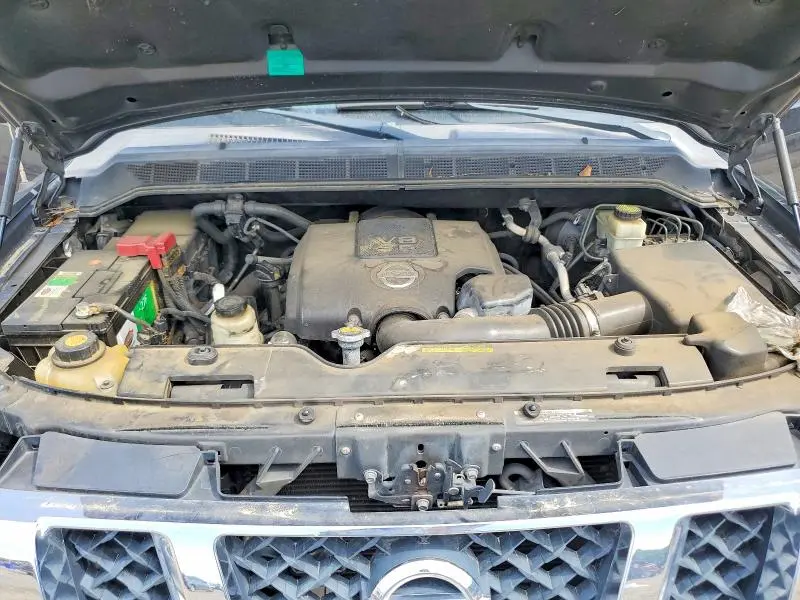 2014 NISSAN TITAN SV  