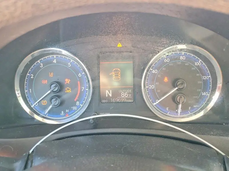 2018 TOYOTA COROLLA LE  