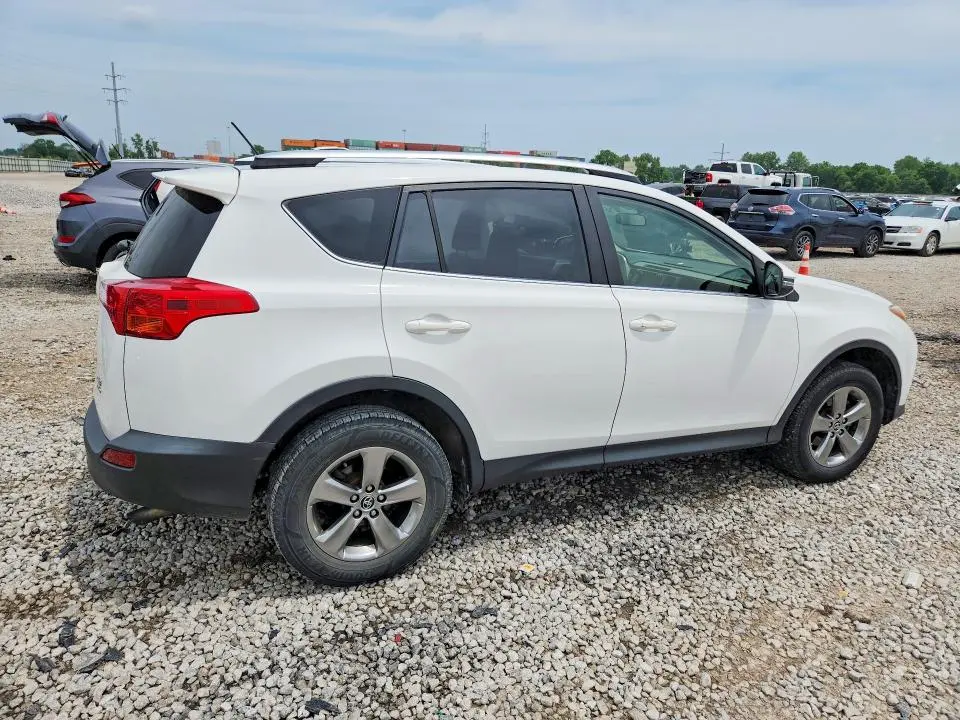 2015 TOYOTA RAV4 XLE  