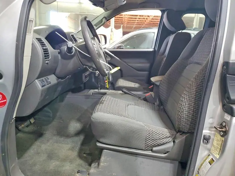 2016 NISSAN FRONTIER SV V6  