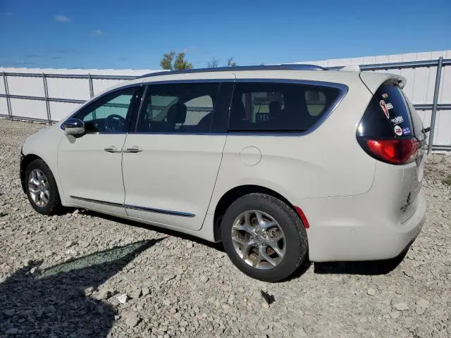 2017 CHRYSLER PACIFICA LIMITED  
