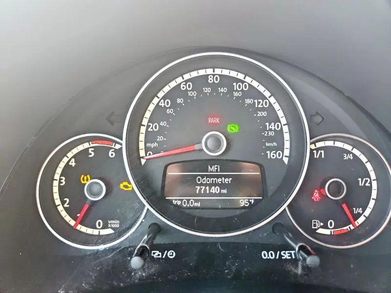 2013 VOLKSWAGEN BEETLE   