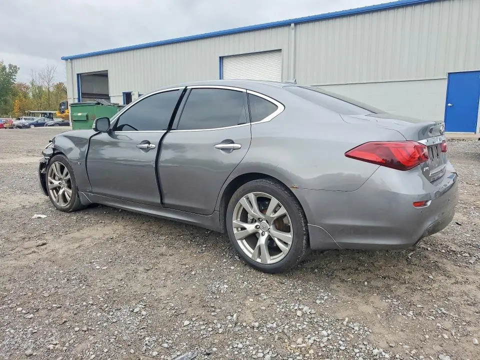 2015 INFINITI Q70 3.7  