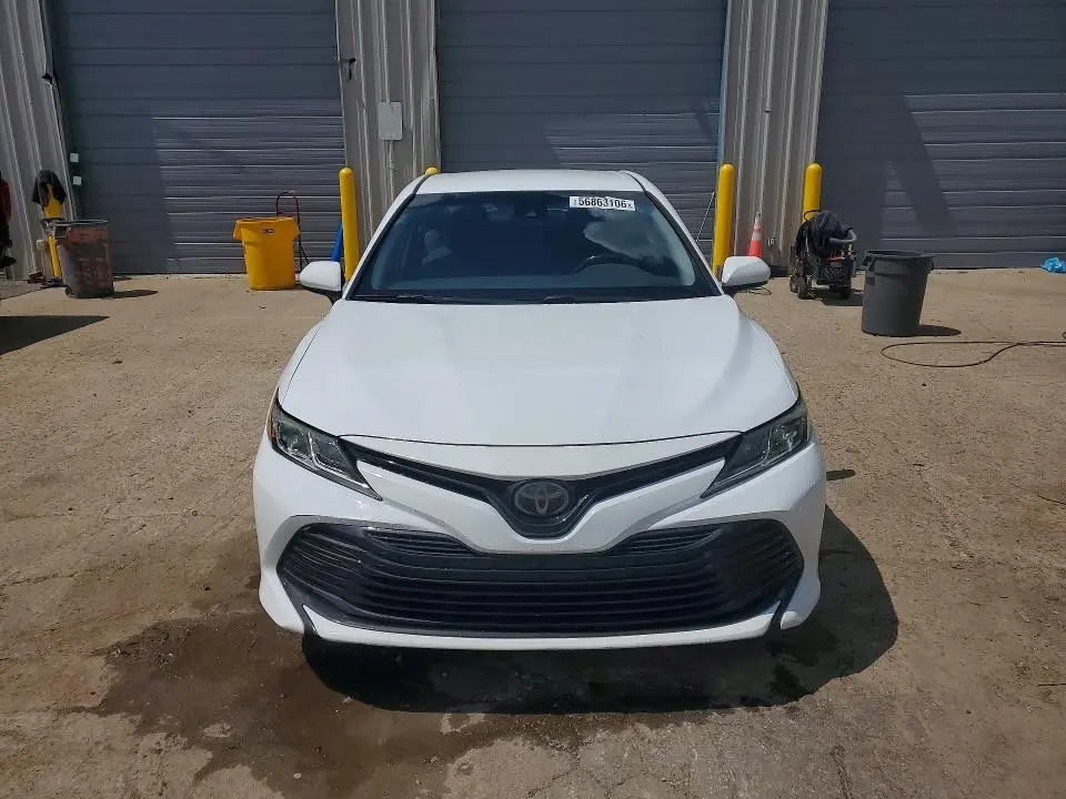 2018 TOYOTA CAMRY LE  