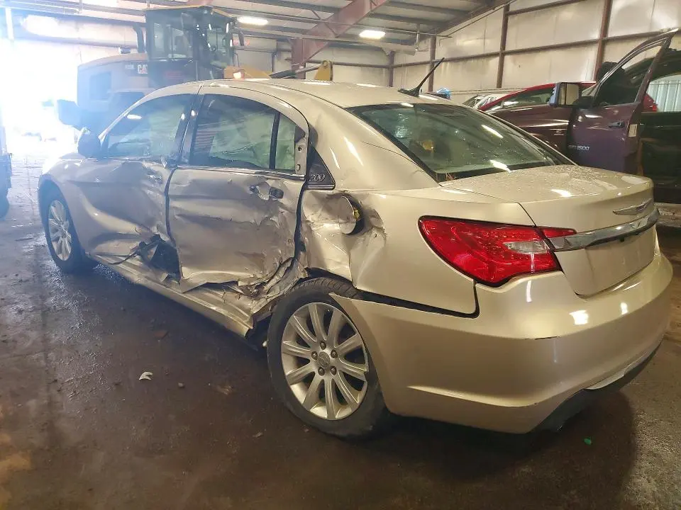 2013 CHRYSLER 200 LIMITED  