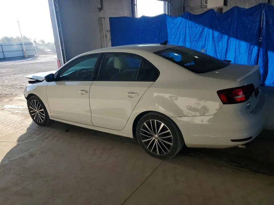 2016 VOLKSWAGEN JETTA SPORT  