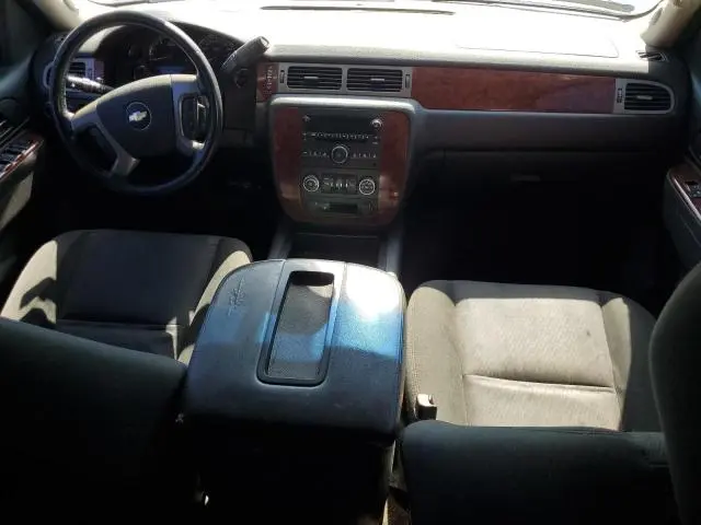2011 CHEVROLET SUBURBAN C1500 LS  