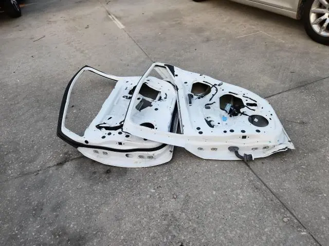 2022 NISSAN VERSA SV  