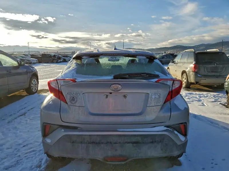 2018 TOYOTA C-HR XLE  