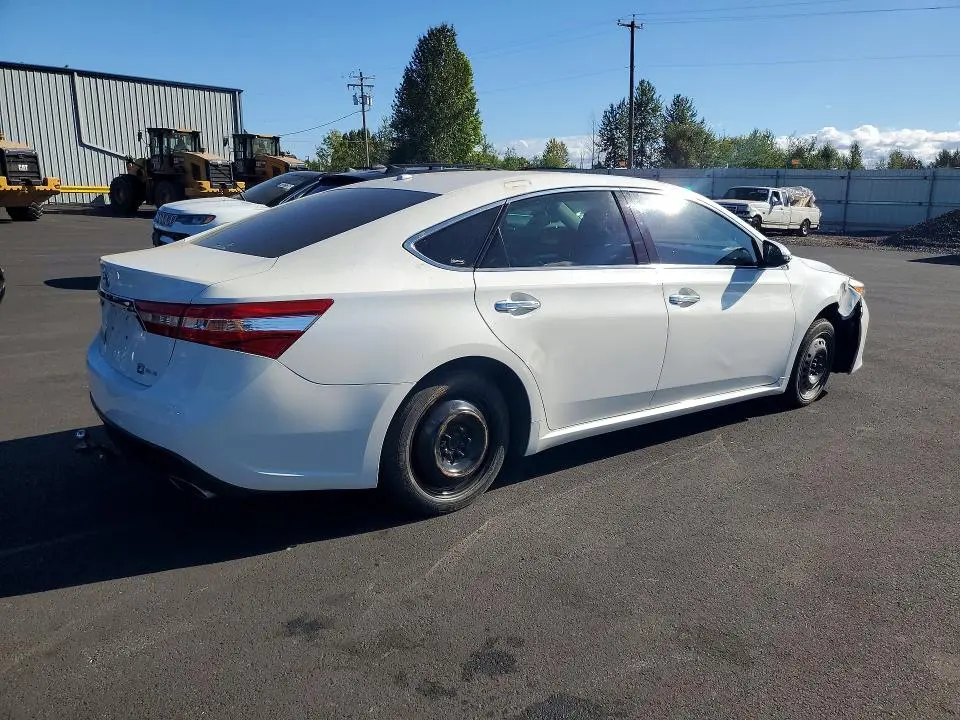 2015 TOYOTA AVALON XLE  