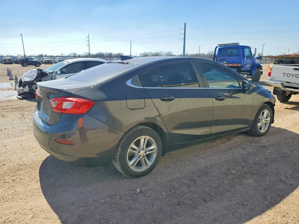 2017 CHEVROLET CRUZE LT  