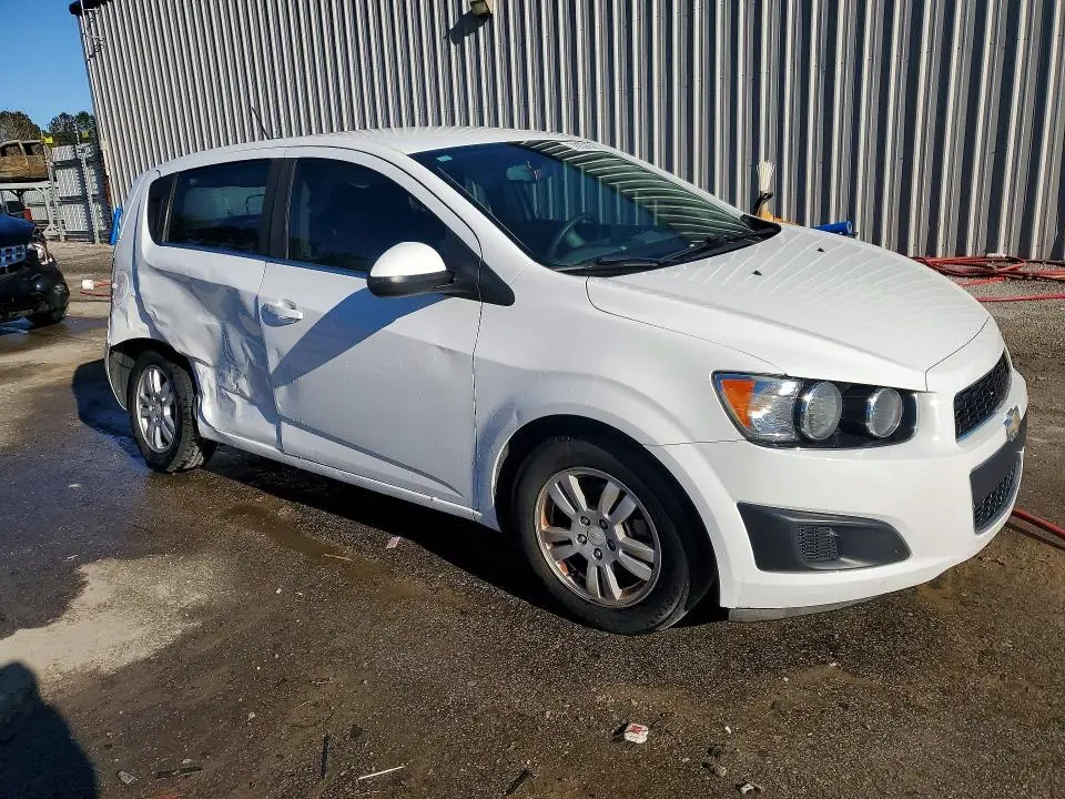 2015 CHEVROLET SONIC LT  