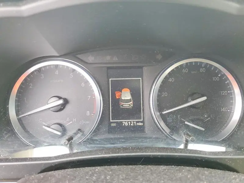 2017 TOYOTA HIGHLANDER SE  