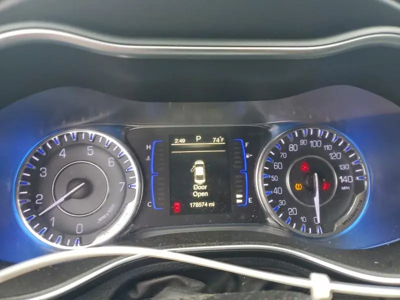 2016 CHRYSLER 200 LIMITED  