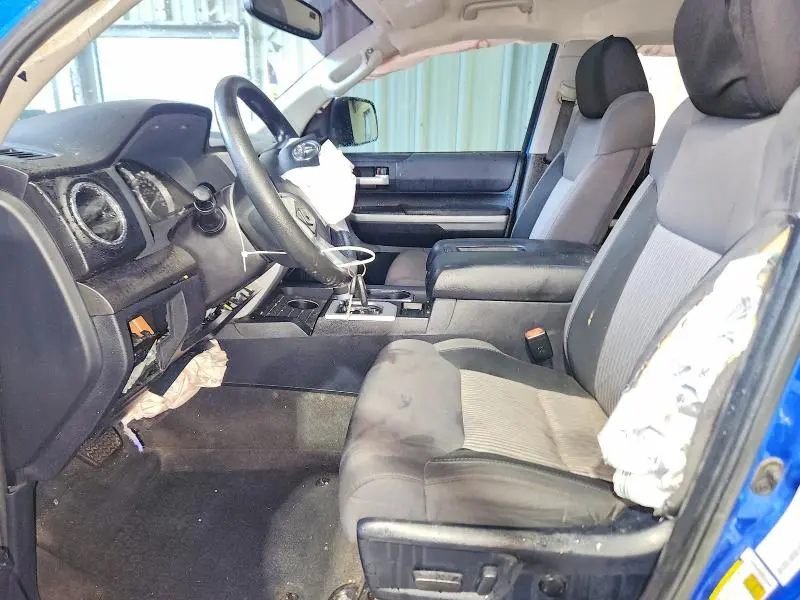 2017 TOYOTA TUNDRA SR5  